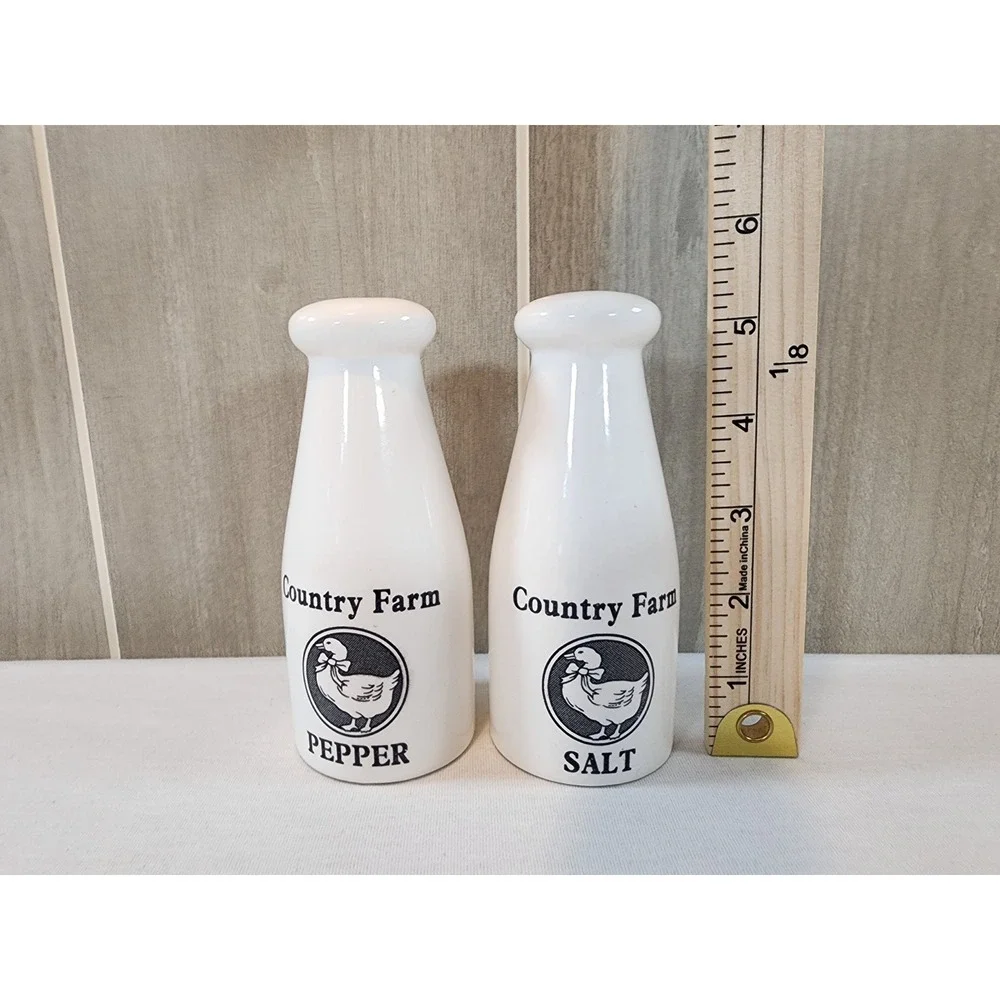 Vintage Duck Country Farm Salt and Pepper Shakers Ceramic Farmhouse Cottagecore